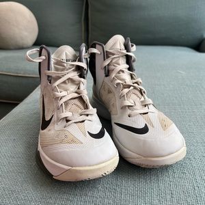 Nike Hyperfuse - Men’s 9